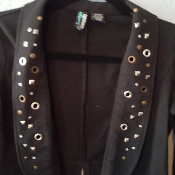 🚫🚫SOLD🚫🚫 Cardigan size M - Picture 2 of 3